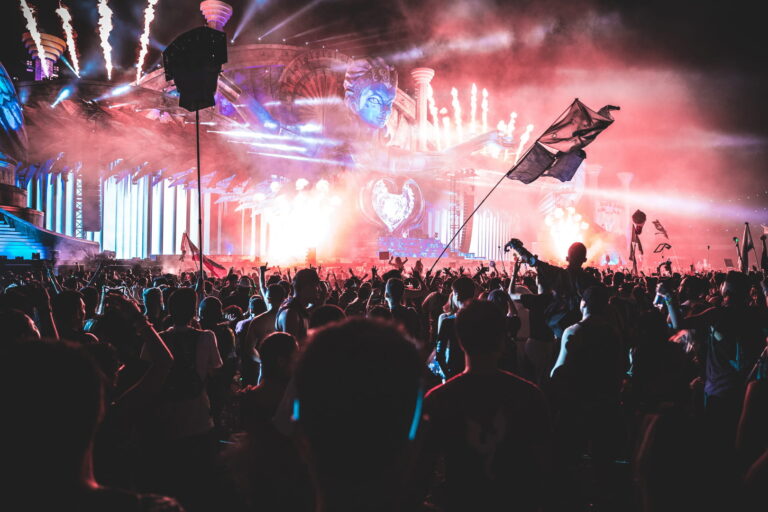 Watch Martin Garrix headline Ultra Music Festival 2023